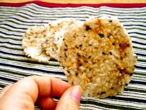 レンジで簡単☆残りご飯でオリジナル煎餅